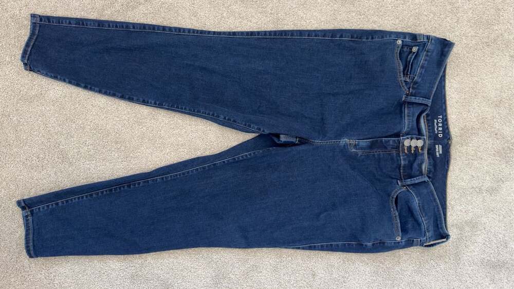 Torrid Super Soft Jegging Size 20S Dark Wash Denim Blue Jeans